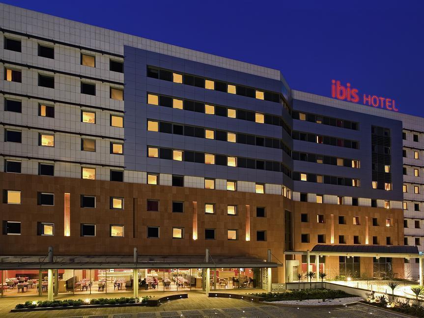 Ibis Istanbul Zeytinburnu Hotel Bagian luar foto