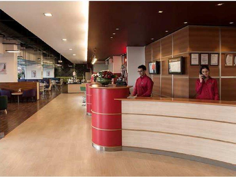 Ibis Istanbul Zeytinburnu Hotel Bagian luar foto